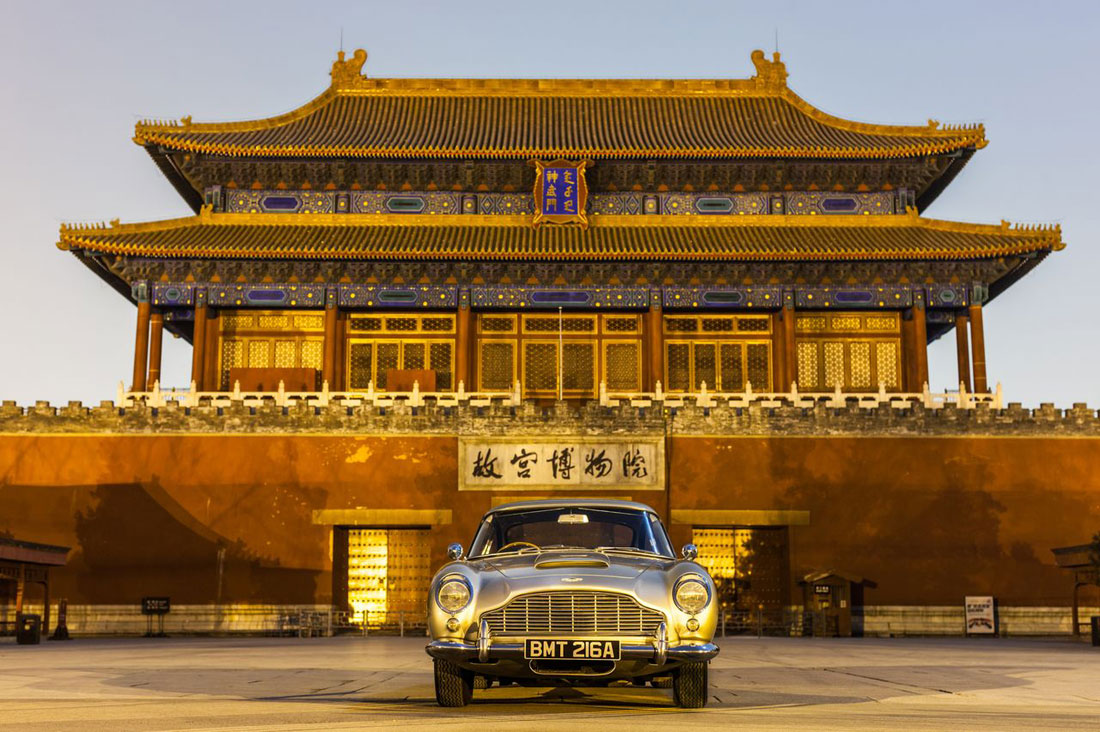The DB5 photographed at the Imperial Palace - one icon in front of another