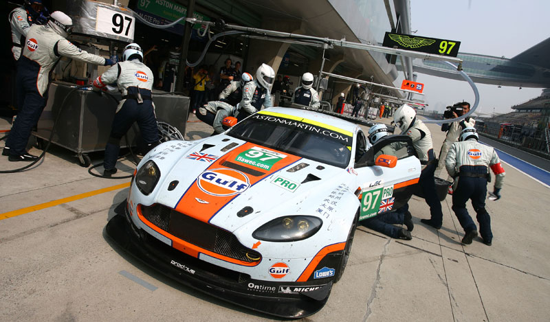 The team springs into action at a pit stop during the final race of the 2012 World Endurance Championship in Shanghai