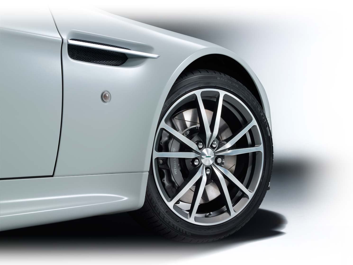 v8wheelbrake.jpg